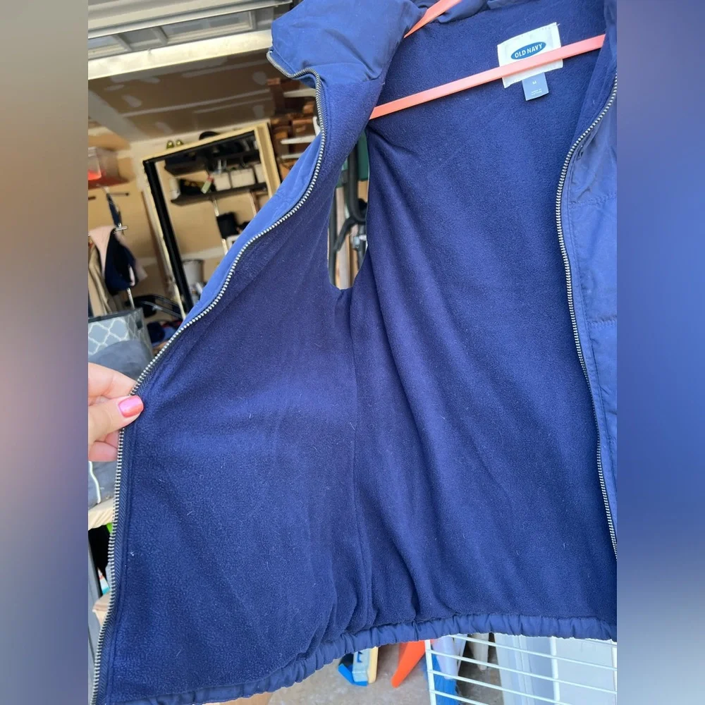 Puffer Vest - Picture 4 of 11